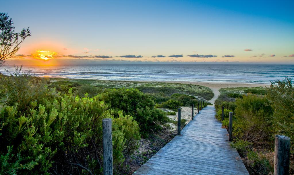 Wairo Beach Holiday Park Tabourie Lake ภายนอก รูปภาพ